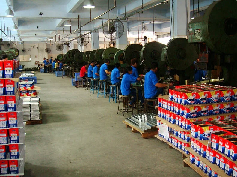 customized pattern metal tin can for tea leaves packaging tin box