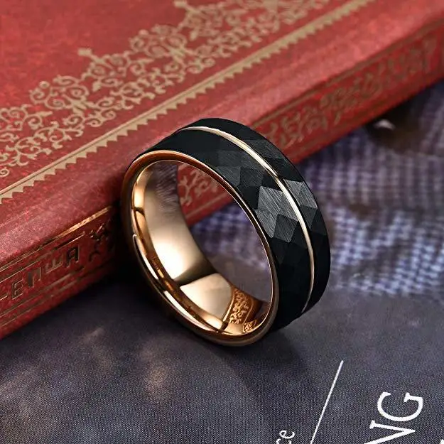 
Custom hammered rings tungsten carbide 8mm men gold engraved black rings 