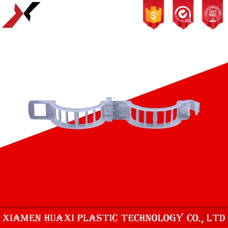 
biodegradable tomato clip in arch forcing house 