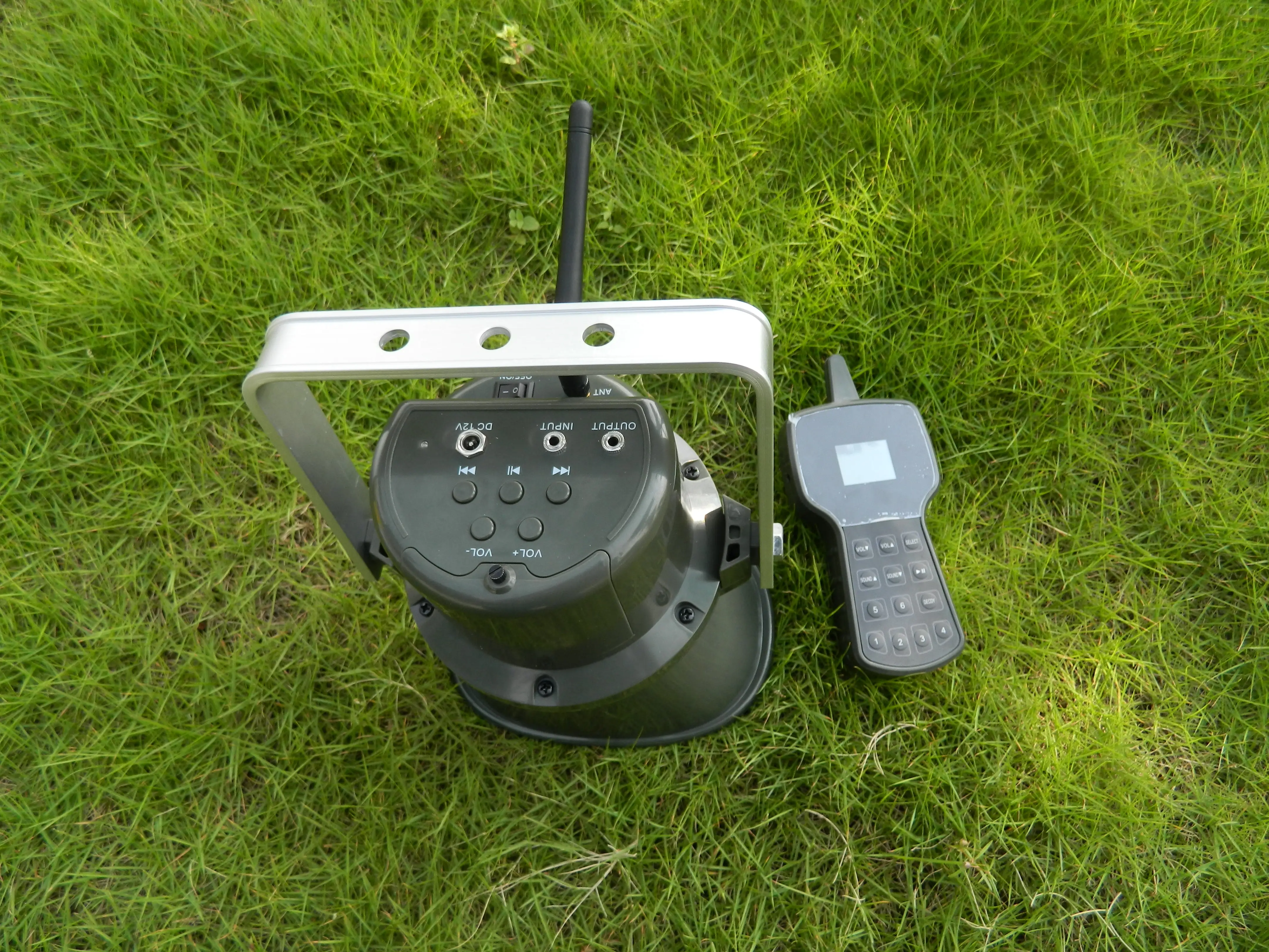 Прямая продажа с Фабрики Электронные звонки Хищник звонки игры звонящего с синхронным пультом дистанционного управления и 50 Вт динамик CP-590 Охота mp3