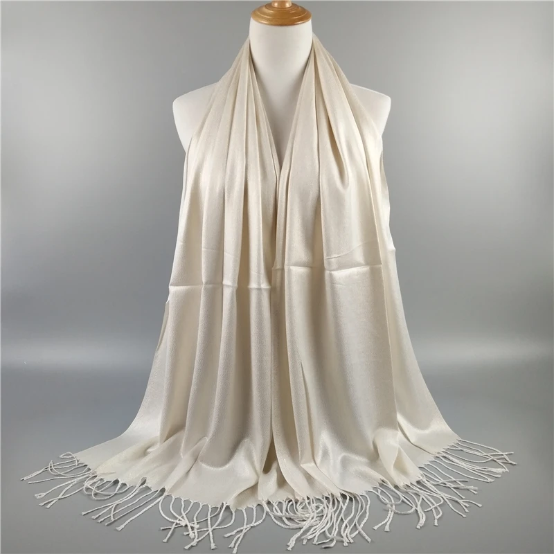 18 цветов, очень хорошее качество, Женская Блестящая однотонная хлопковая шаль с бахромой, однотонные мусульманские хиджабы, Шиммер шарф с бахромой