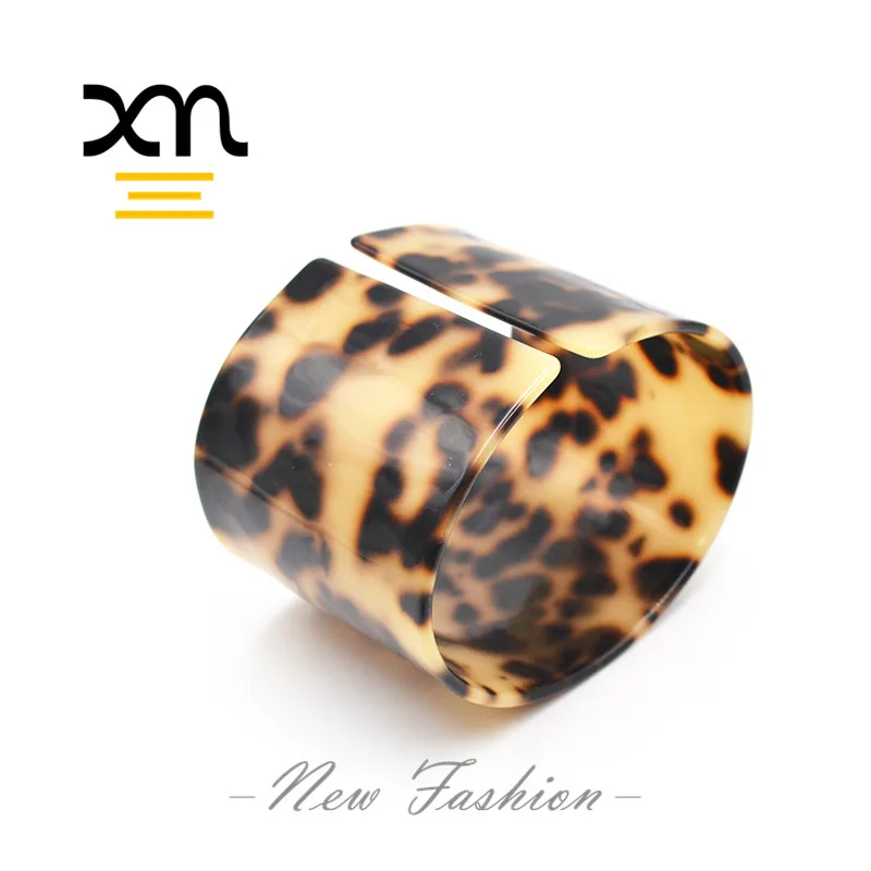 
engraving logo bracelet wide bangles for lady big acrylic tortoise bracelet women accessories jewelry resin tortise shell bangle 