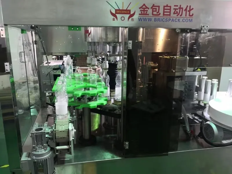 
Factory supply hot melt glue labeling machine for round/flat plastic bottles jars , OPP label hot glue label application 