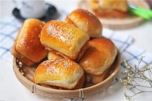 Automatic butter bread make machine or toast bread production line