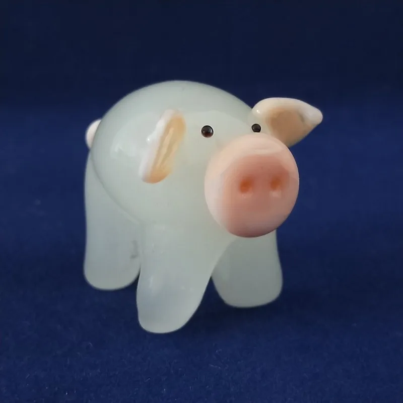 Handmade glass pig craft pig lampwork glass decoration