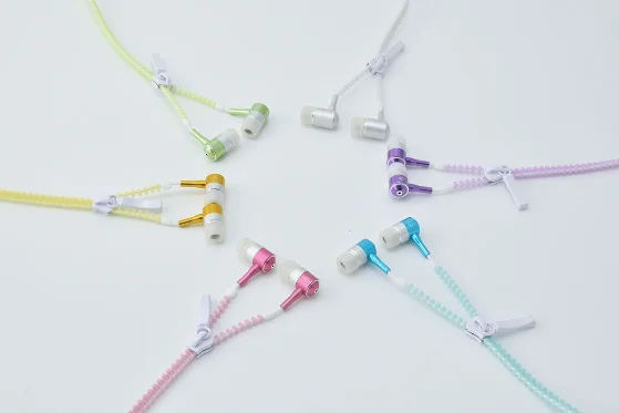 
Christ gift In-Ear Metal Zipper Earphone 3.5mm Wired with Microphone Light Luminous Glowing in the dark Headset 