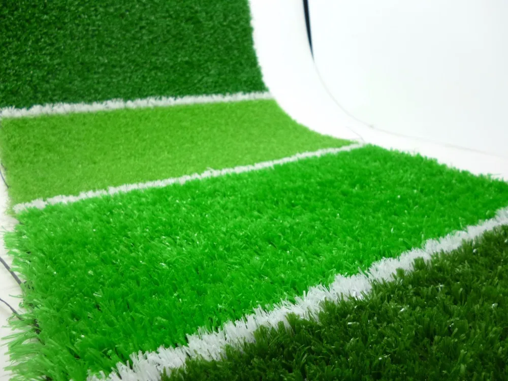 
Artificial Lawn Grass Carpet With Natural Landscape 