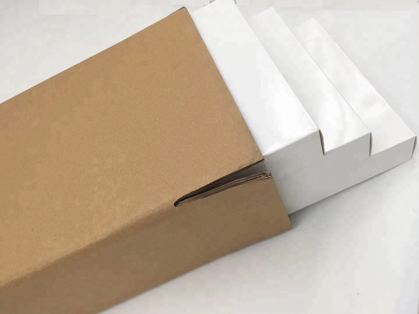 Reusable laparoscopic nondetachable instrument