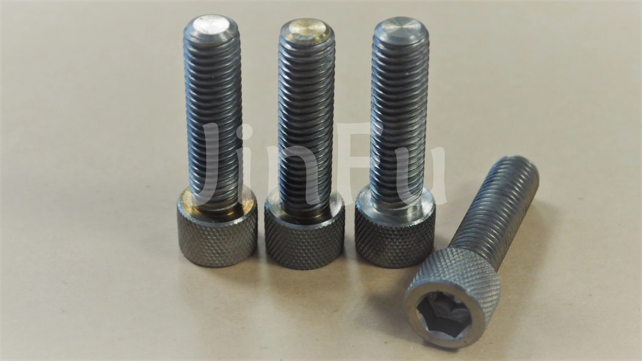 
China manufacturer titan screw nut titan screw m10 x110mm titan screw m10 With ISO9001 Certificate 