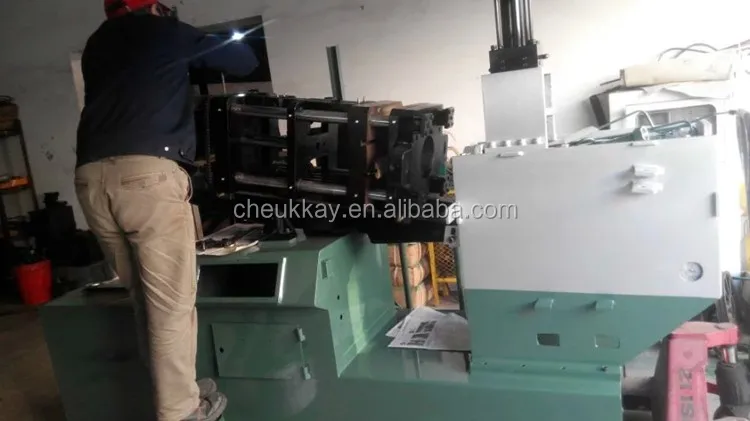 Zinc alloy casting machine Automatic hot chamber die casting machine for belt buckle