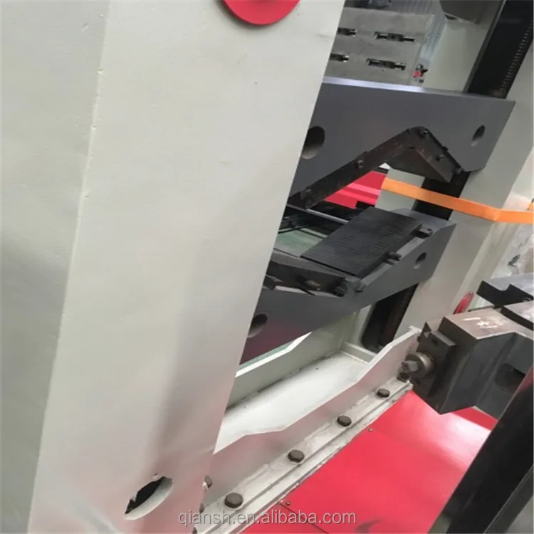 High speed pipe end beveling machine (top & bottom synchronous centering clamping)