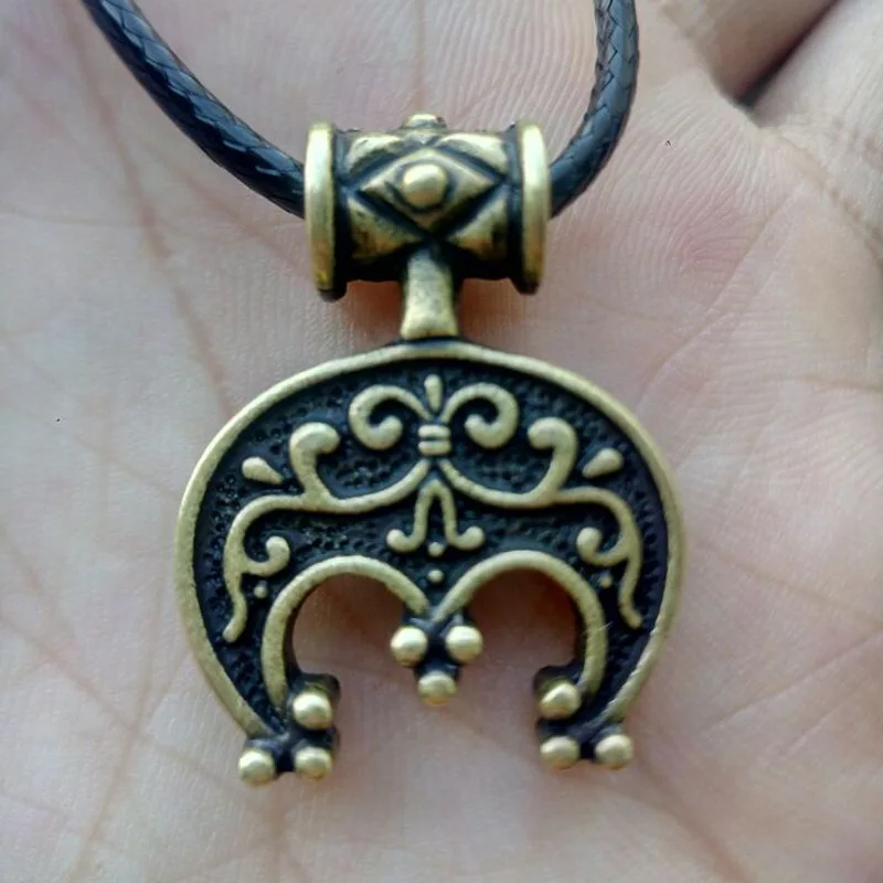 Men Viking Rune Hammer Amulet Scandinavian Odin Symbol Knot Necklace Metal Chain Necklace Double Side