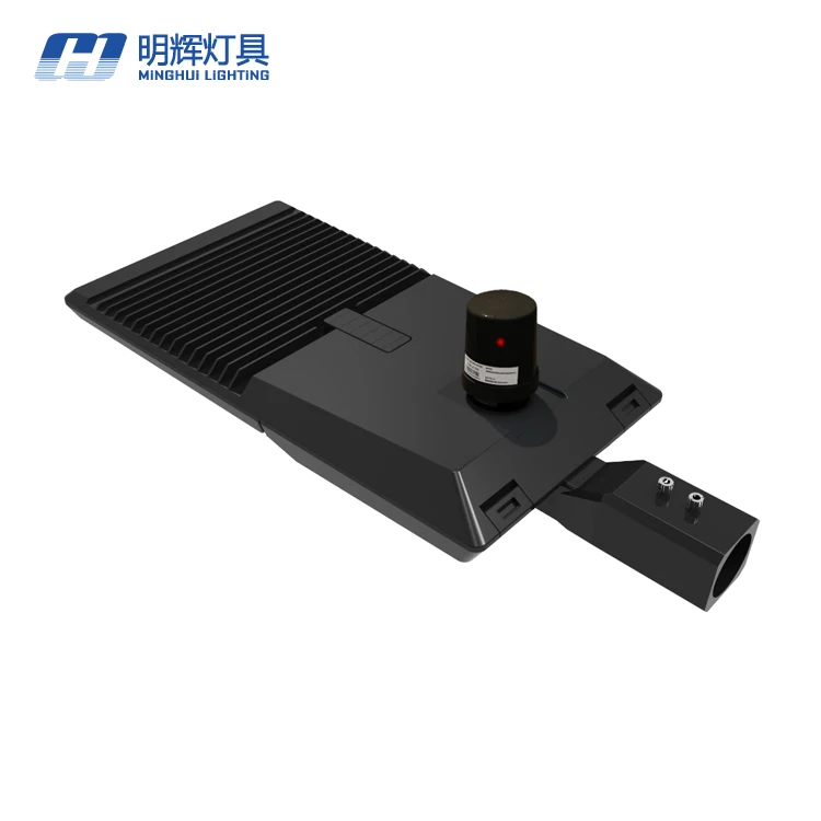 Factory Price Waterproof IP66 IK10 130lm/w 100W 200W LED Street Light with Motion Sensor