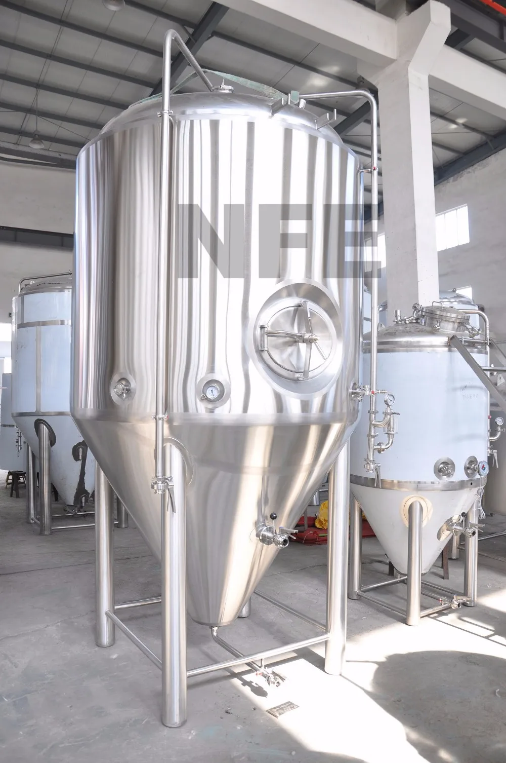 
3000L Stainless steel 304 cooling jacket conical fermenter tank 