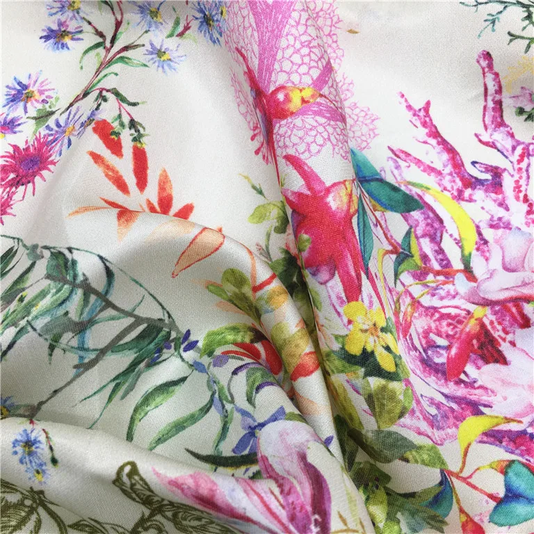 Hot Selling High Quality Competitive Price Custom Pattern Digital Printing Silk Satin Georgette Fabric