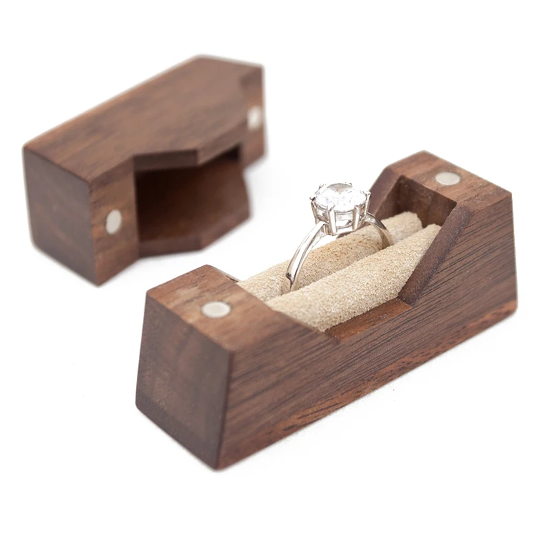 Beautifully propose marriage gift wedding walnut small wood ring box with magnet