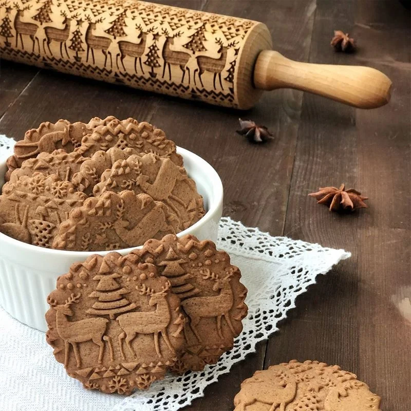
New Dog Christmas Deer Wooden Rolling Pin Embossing Baking Cookies Noodle Biscuit Fondant Cake Dough Patterned Roller Snowflake 