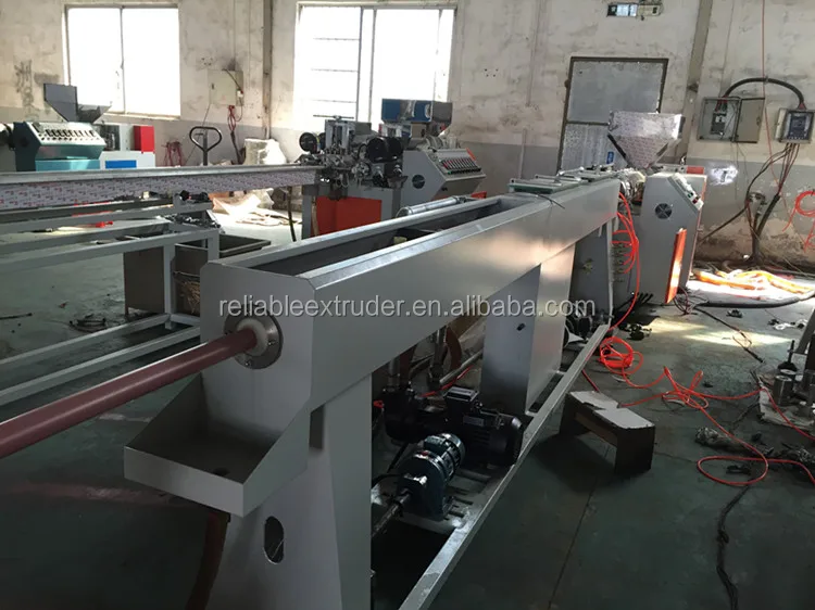 Plastic pp pipe extrusion line