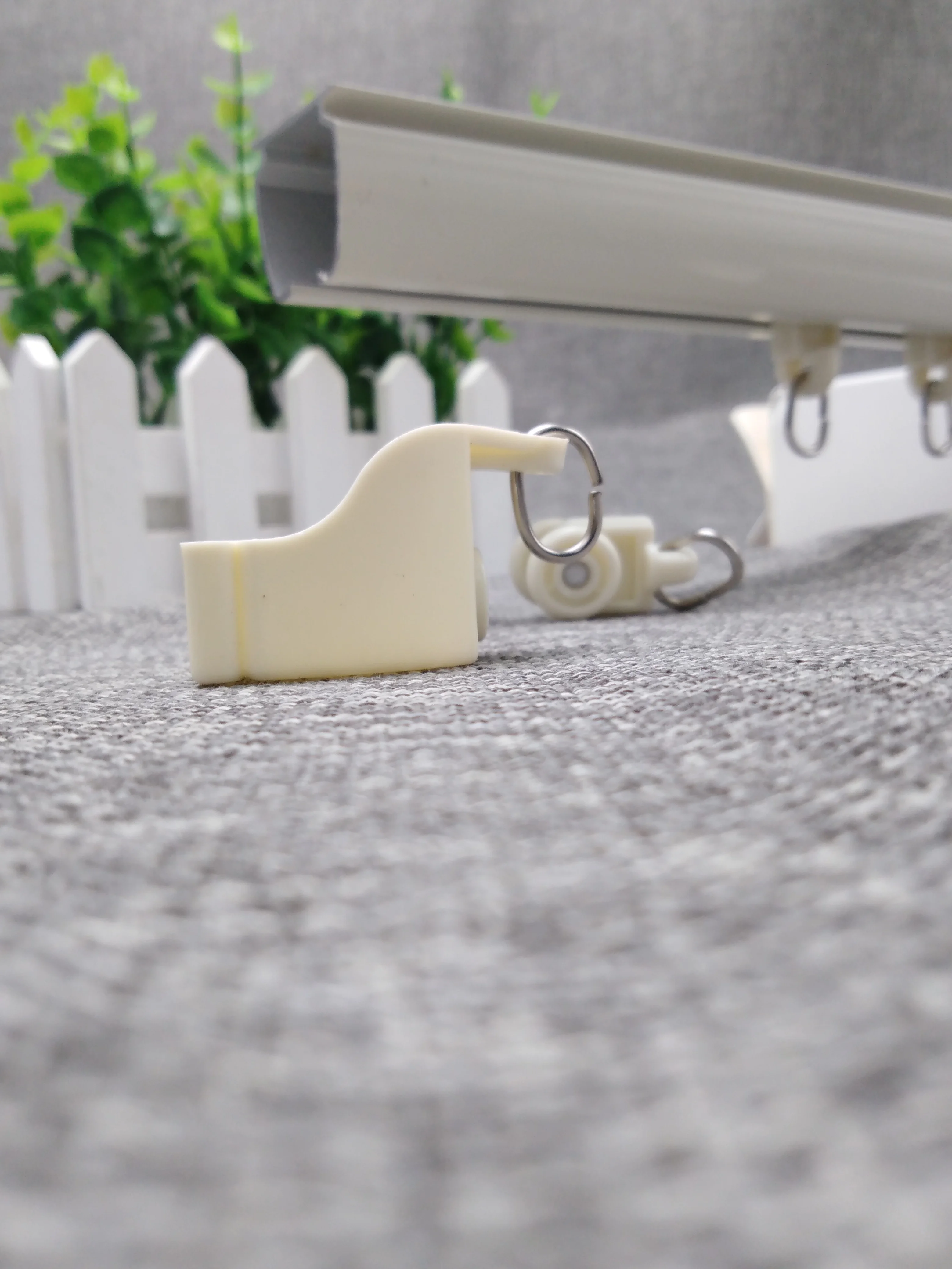 Good quality aluminium ivory color single curtain track, double curtain rail, curtain track rail for hotel design