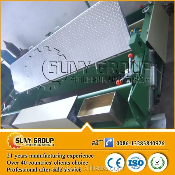 running / rubber road paver machine