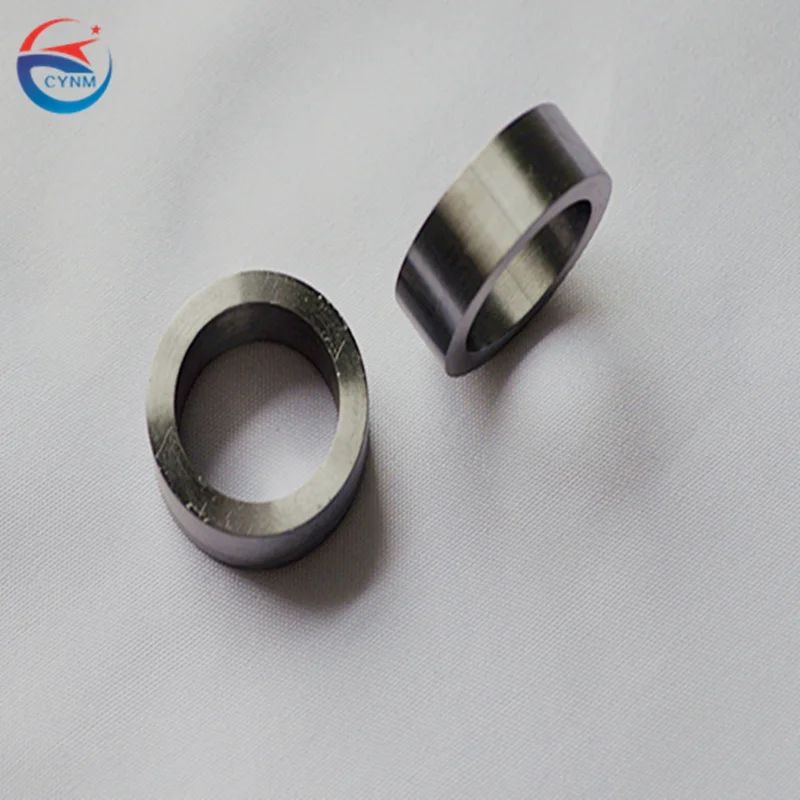 bright smooth Tantalum ring for man Thumbs up