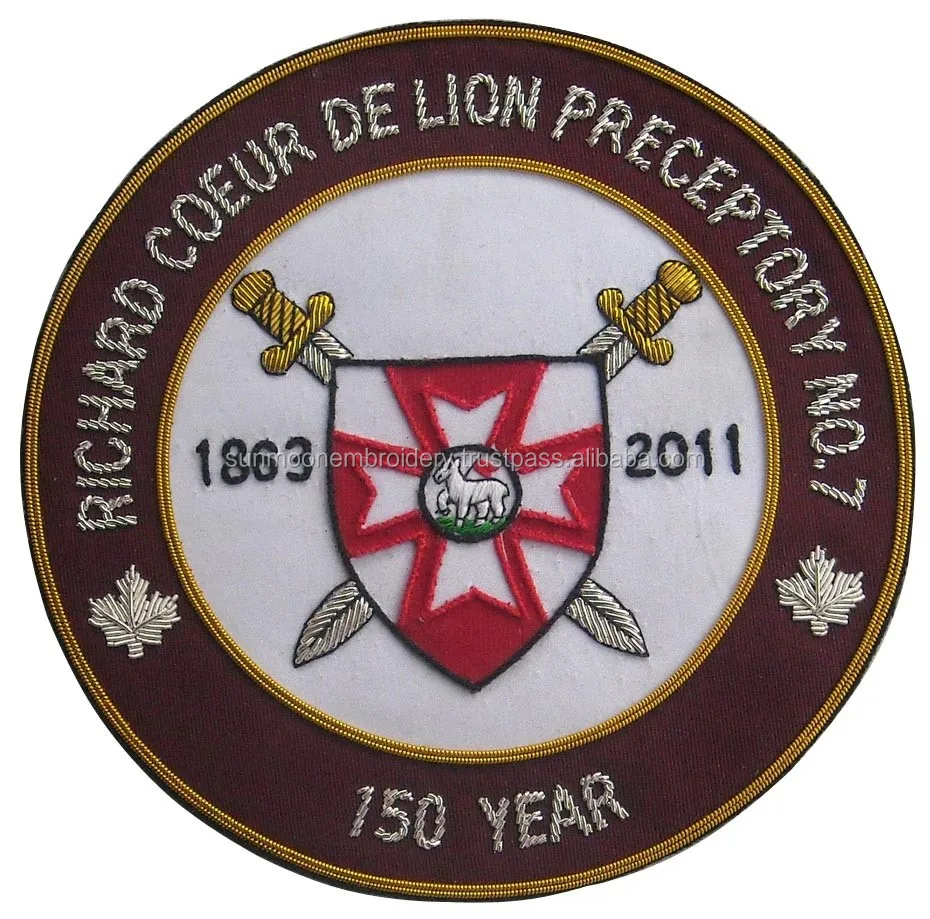  Значки с вышивкой вручную