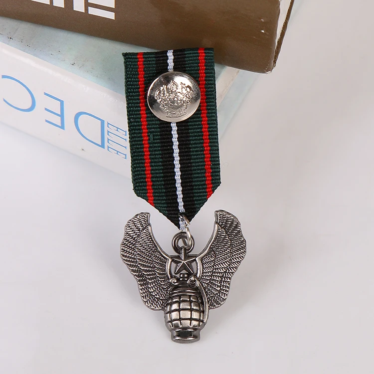 police metal pakistan army cap saudi emblem gold pilot wings rainbow pin oval embossed logo furniture badge emblem star wallet