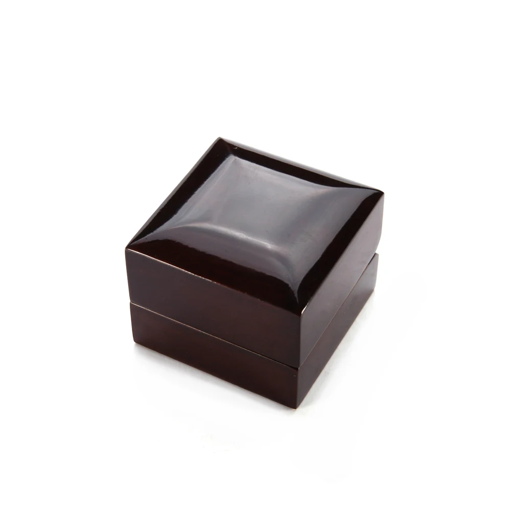 Shiny black spray paint MDF Packaging box for ring or for other small beatiful things with silver hange