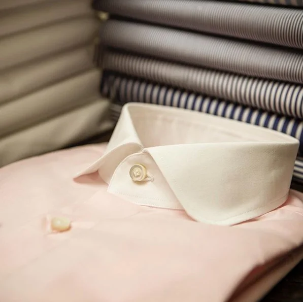 Factory  premium shirts for men  of semi cut away collar