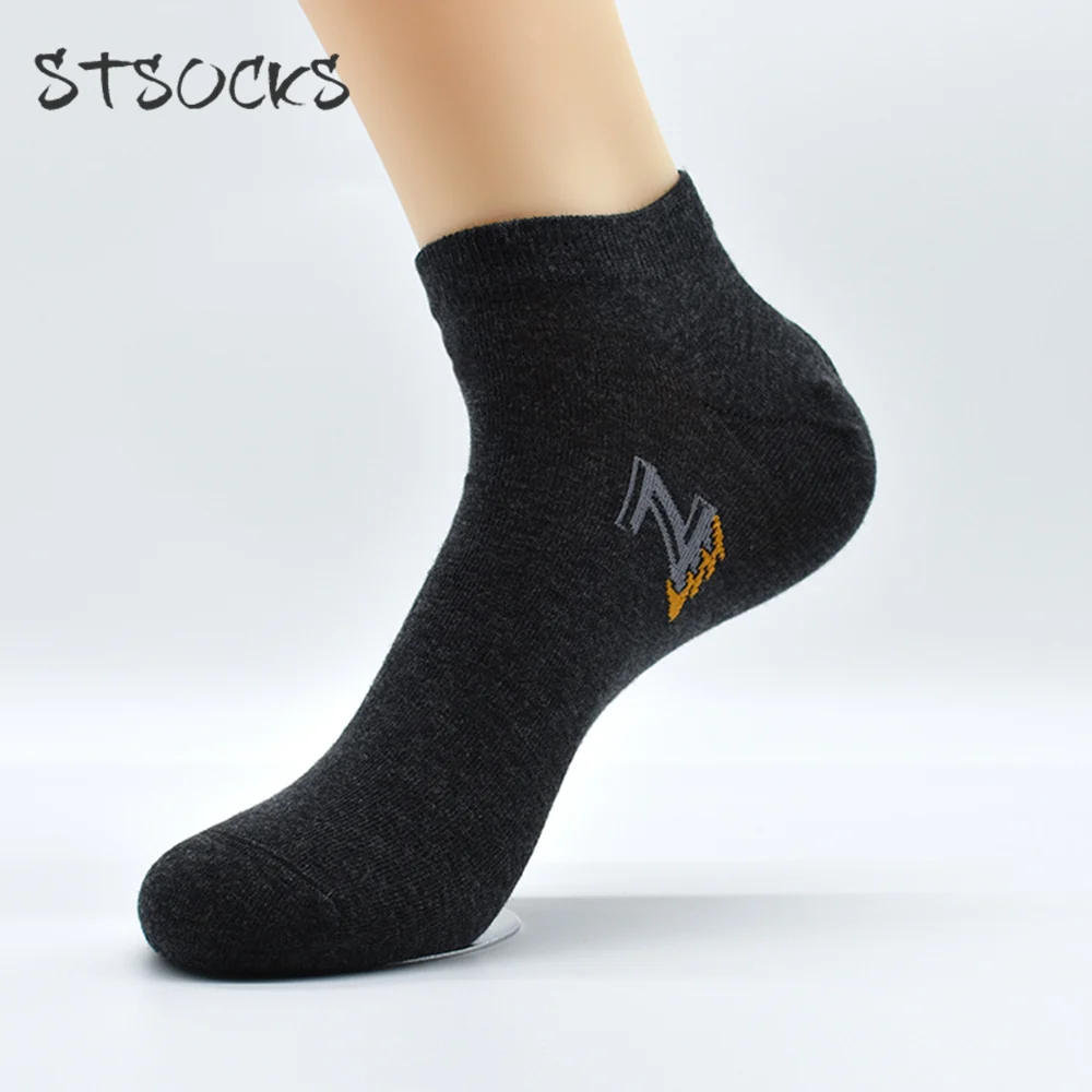 Wholesale Low Cut Mixed Yarn Pure Solid Color Mans Plain Custom Outdoor Sports  Gray Cotton Ankle Socks