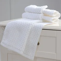 jacquard cotton bath towel custom emboss towel
