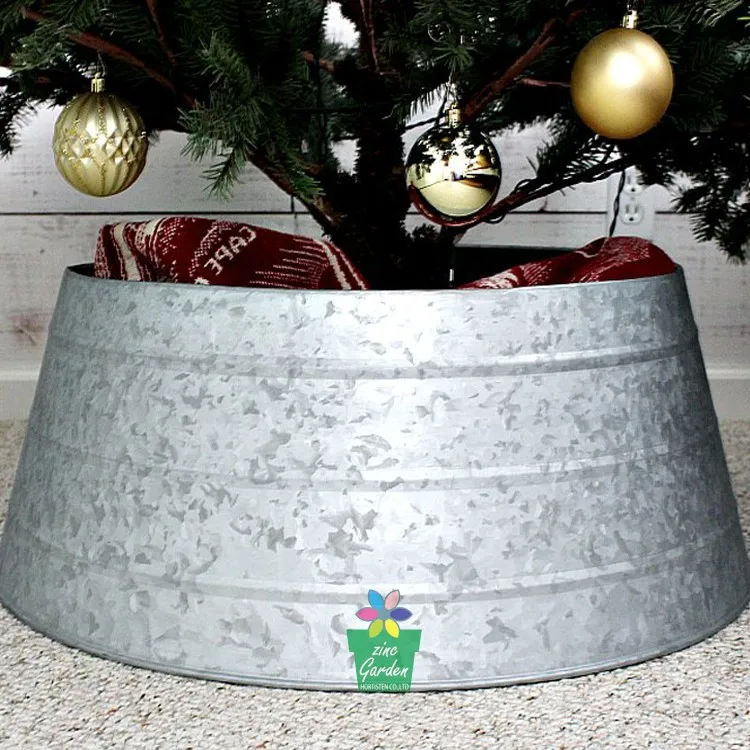 Wholesale price galvanized metal tree collar skirts snow decorative clear ornaments for Christmas tree
