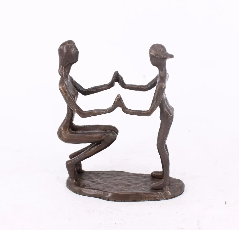 Art and Craft Family Theme Casting Iron Metal Action Figure Sculpture