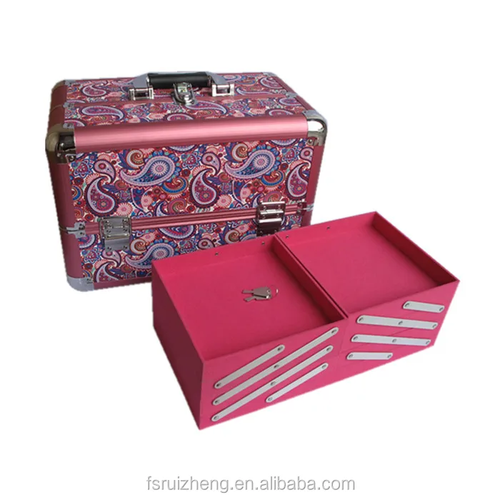 Vintage aluminum hard cosmetic carrying case  outdoor travel  locking hard makeup case