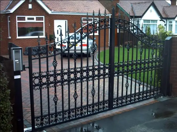 Customized designs manual open wrought iron main gate