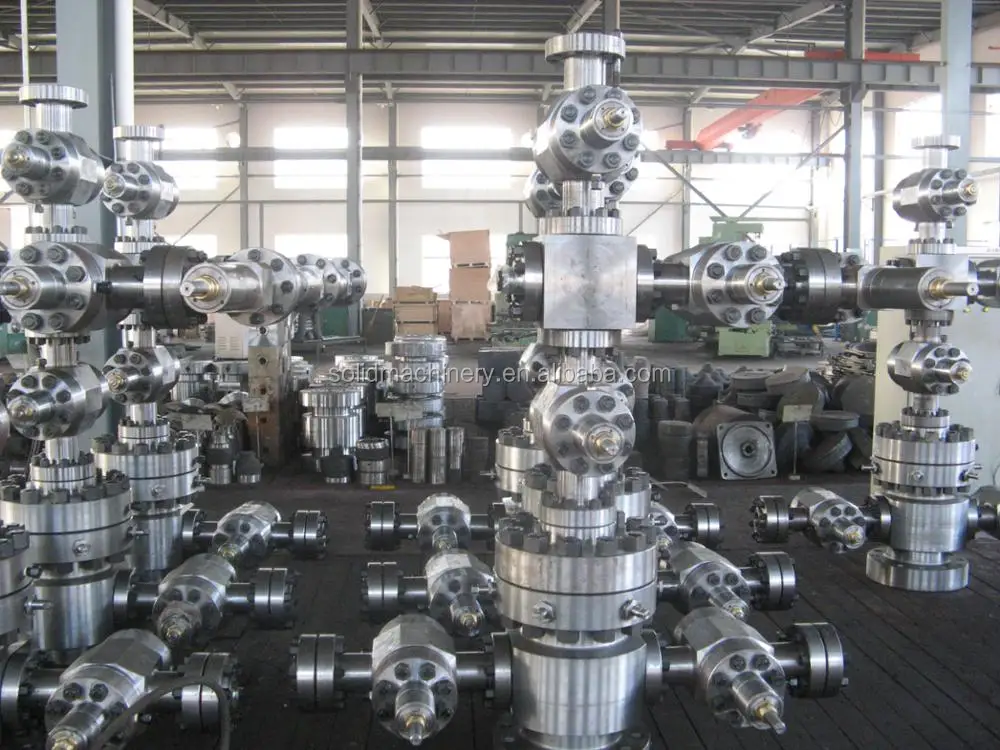 Oil production wellhead equipment Christmas Tree