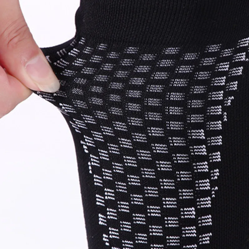 High Elastic Sports Men Women  20-30 mmHG Graduated Compression Comfortable Nylon Spandex Blend Compression Socks