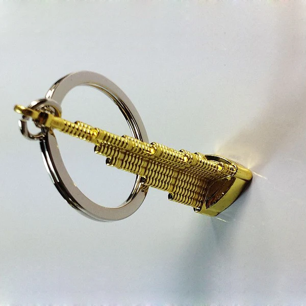 Известный город сувенир форма под заказ как брелок для