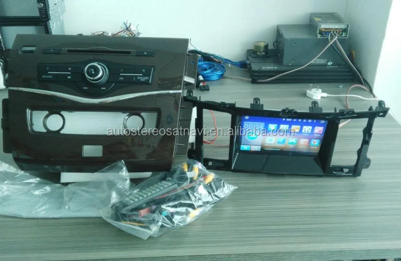 Dashboard Placement with CE FCC certifications car dvd player with gps for Nissan Patrol 2015