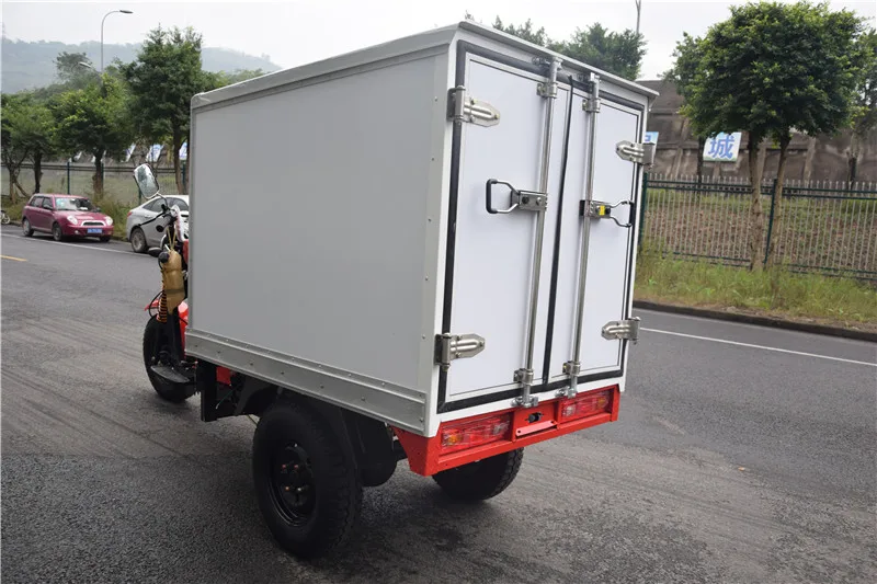 Chongqing factory tricycle motor vegetables fruit delivery truck Refrigeratory Closed box trocycle