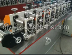 Машина для формовки металлических шпилек и гусениц рамы дома из гипсокартона