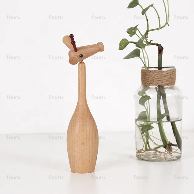 
Nordic wooden animal giraffe crafts and arts and handcrafted wood products Can be 360 Degrees Activity for home decor 