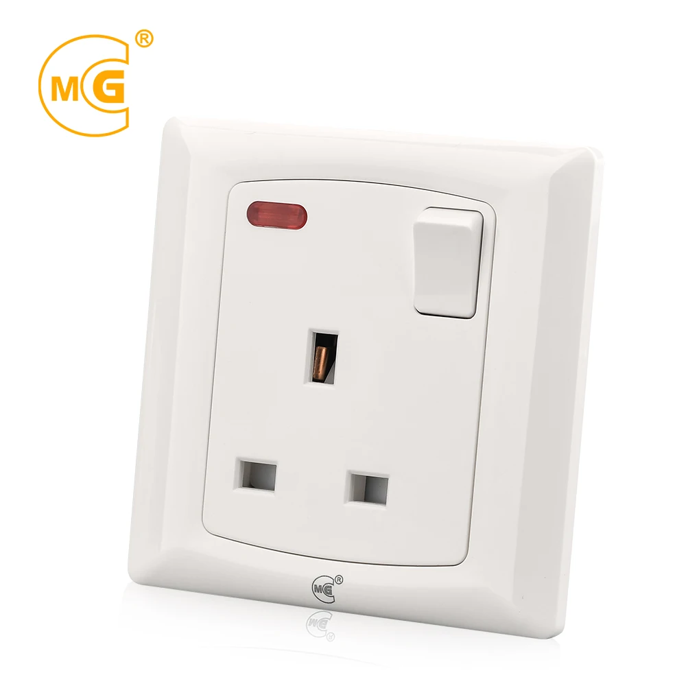 UK 13 amp 3 pin plug switch socket outlet with neon