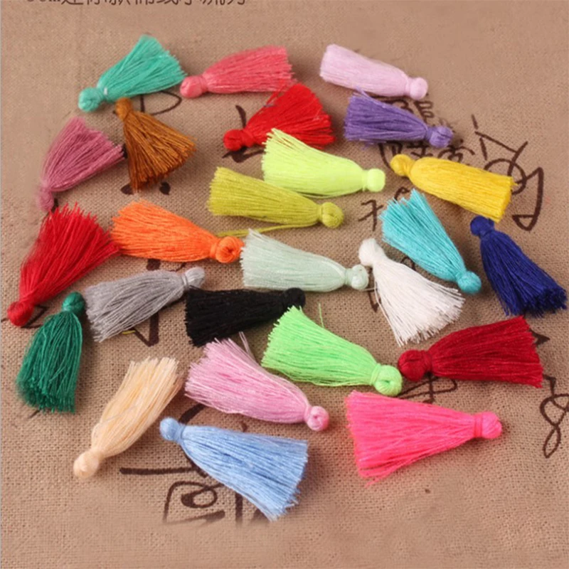 Hot Sale Wholesale New Cheap Colorful Small Curtain Cotton Tassel for Curtain for Bag