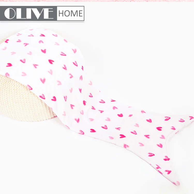 
Super soft design polyester wearable children printed love heart wholesale flannel baby mermaid tail blankets 
