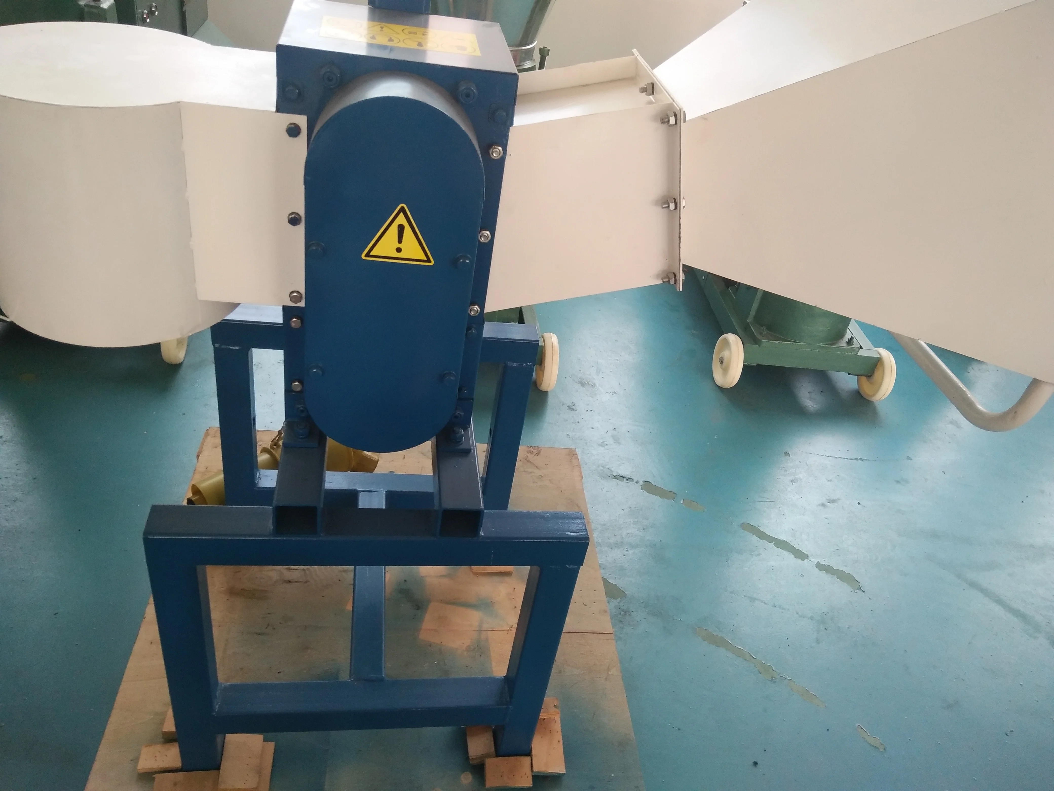 CF158 семья б/у молотковая мельница/мини-мельница для корма животных