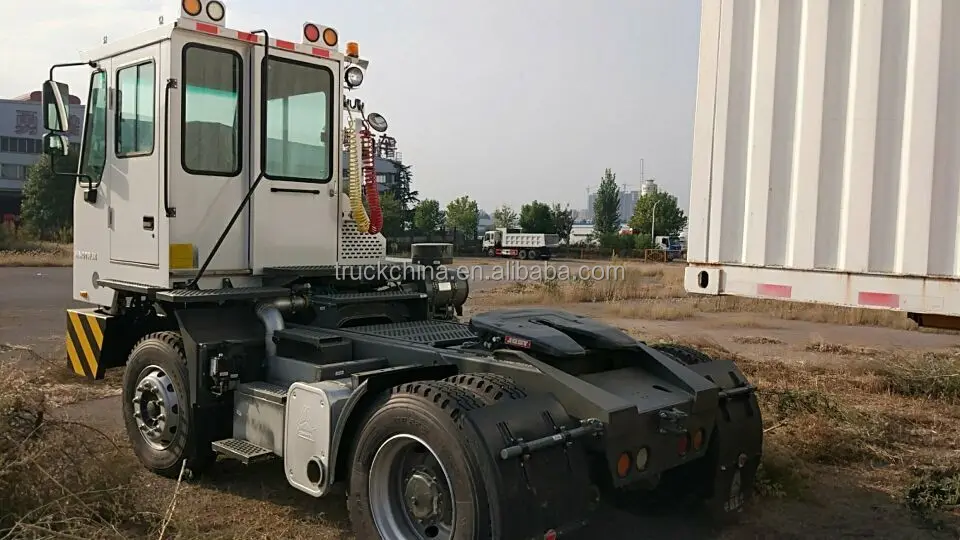 SINOTRUK HOVA дизельный Прицельный трактор 4x2 низкоскоростной грузовик