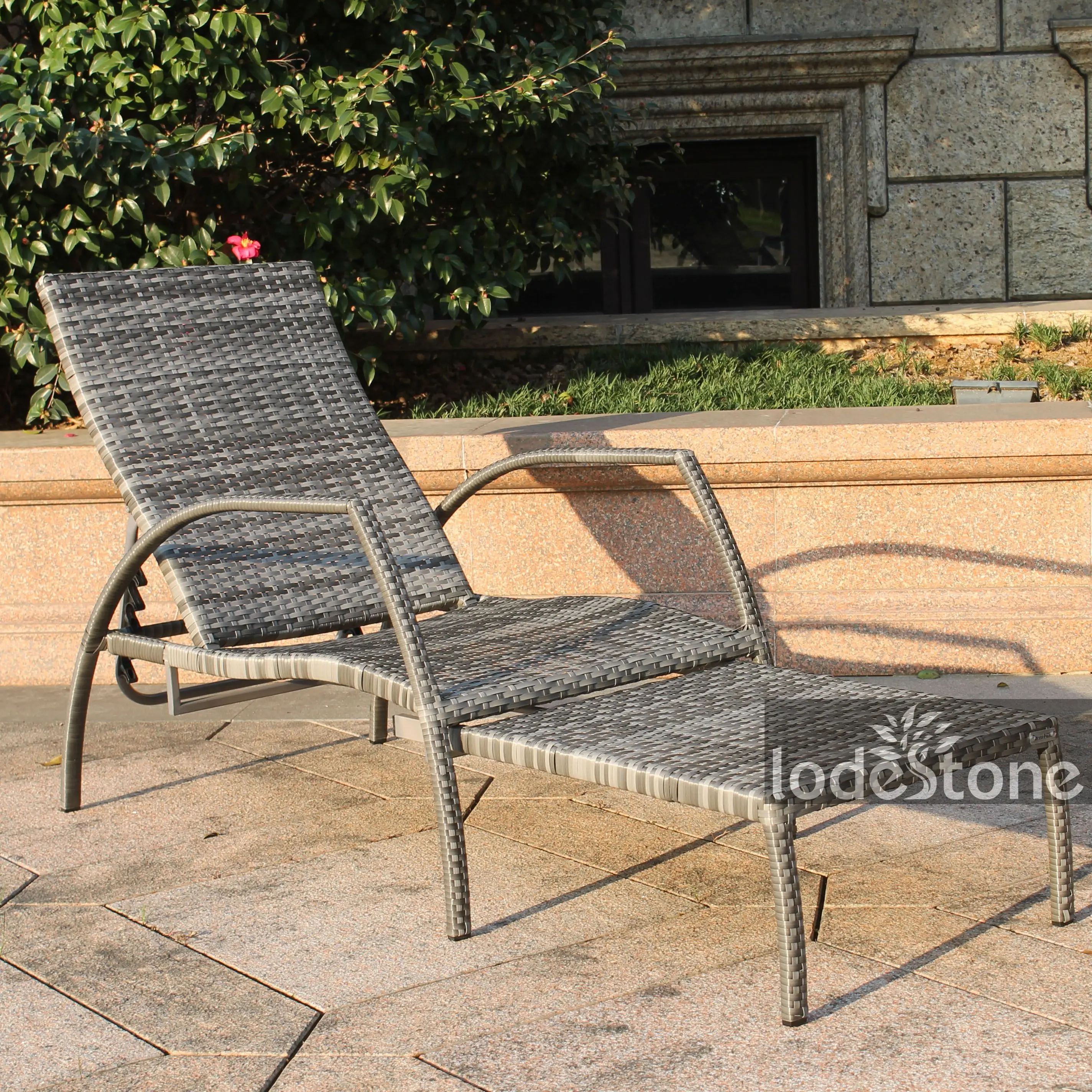 Bestselling Outdoor Wicker Sun Lounge Bed Chaise Lounge