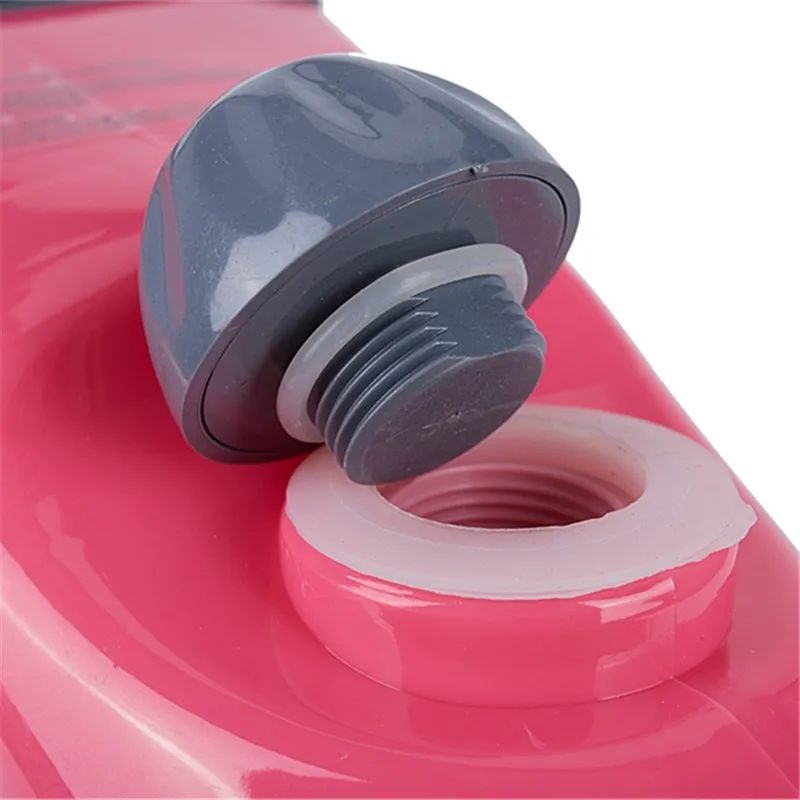 Amazon wholesale mini portable handheld garment clothes steamer.