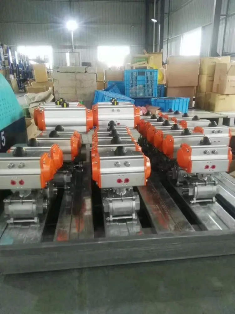 
SS304 ball valve, CF8 Three -piece (3P) pneumatic actuator 